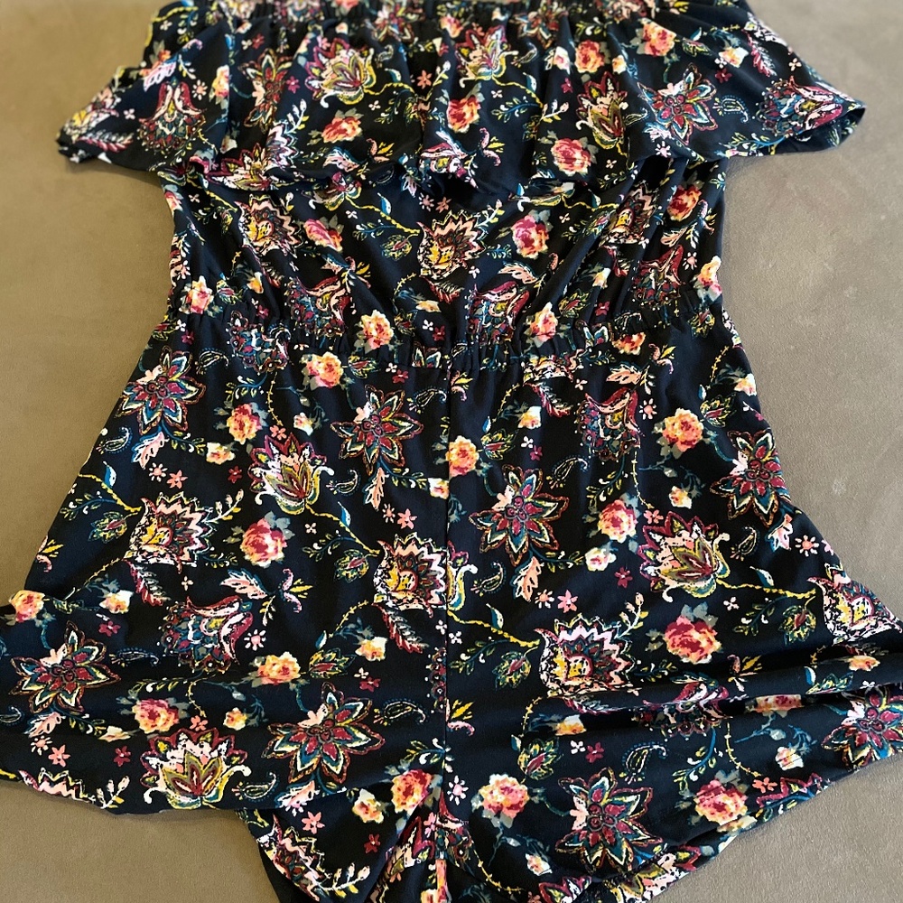 floral romper size large